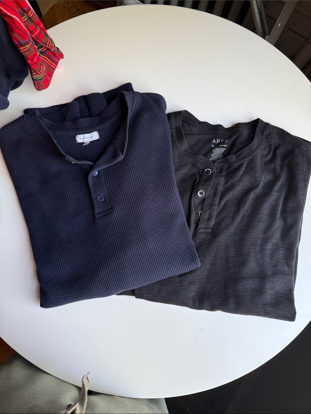 Qualifier and Apt. 9 Black Long-Sleeve Shirt